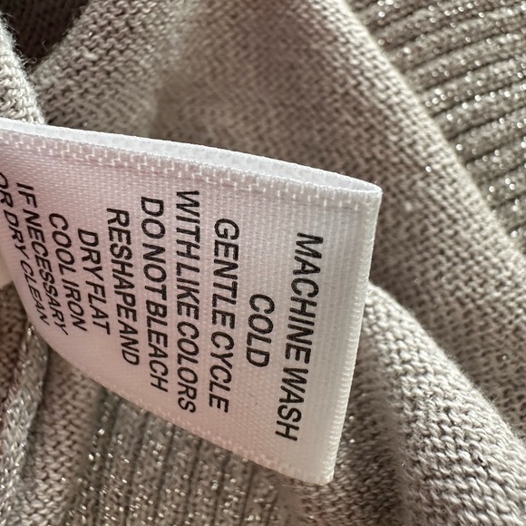 Cable & Gauge Gold Shimmer Sleeveless - Picture 6 of 8